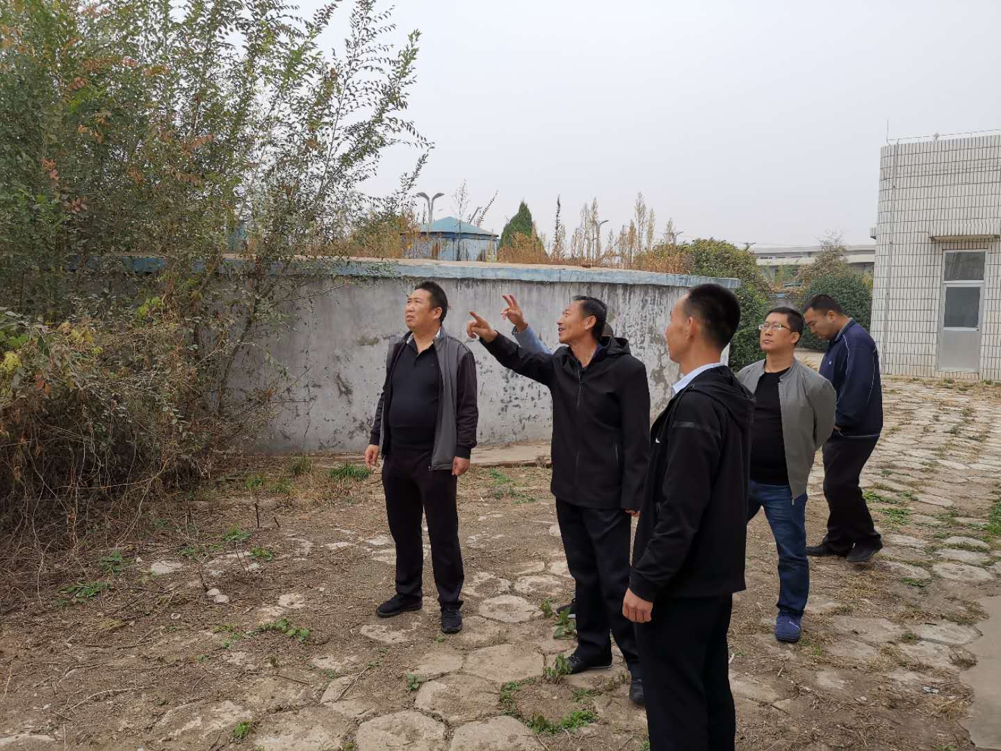 公司總經理王建人在供水、污水生產一線開展風險隱患排查 (1).jpg