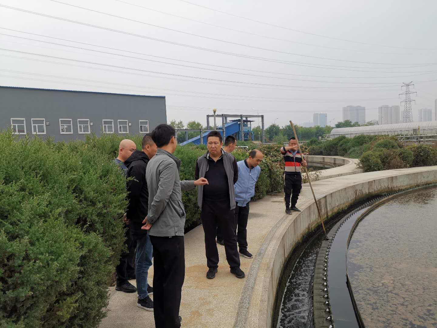 公司總經理王建人在供水、污水生產一線開展風險隱患排查 (2).jpg